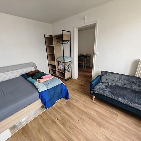 Appartement F1 Equipe Avec Ascenseur, Parking Et Pres Des Transports à Argenteuil Extérieur photo
