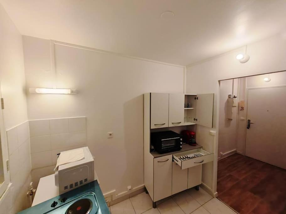 Appartement F1 Equipe Avec Ascenseur, Parking Et Pres Des Transports à Argenteuil Extérieur photo