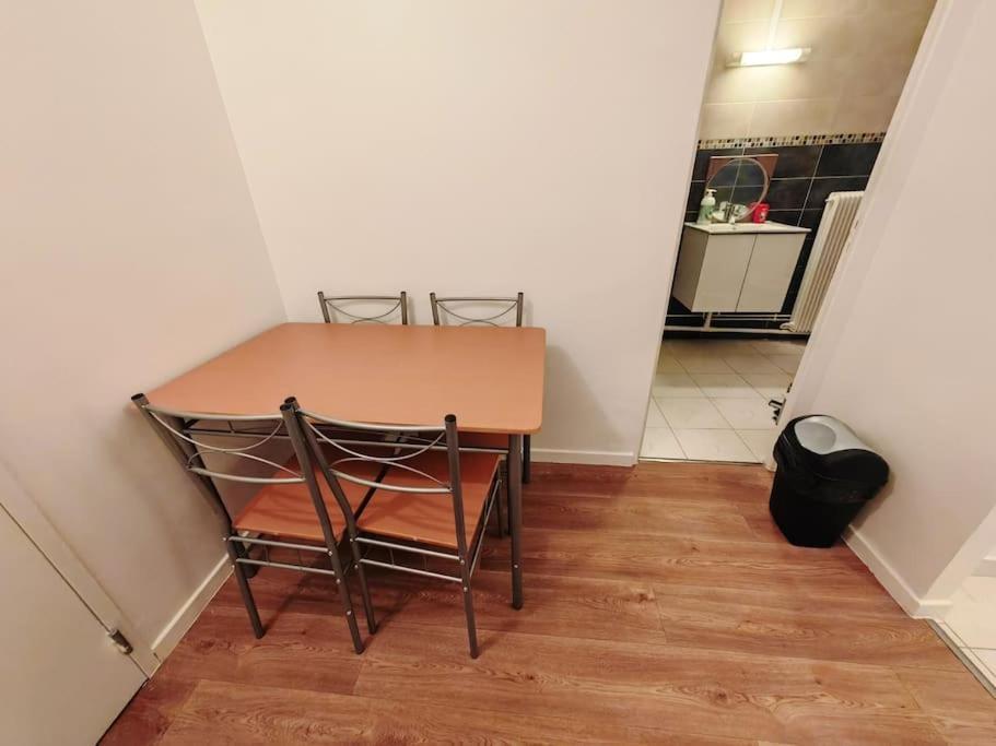 Appartement F1 Equipe Avec Ascenseur, Parking Et Pres Des Transports à Argenteuil Extérieur photo