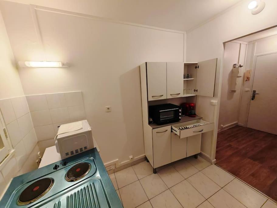 Appartement F1 Equipe Avec Ascenseur, Parking Et Pres Des Transports à Argenteuil Extérieur photo