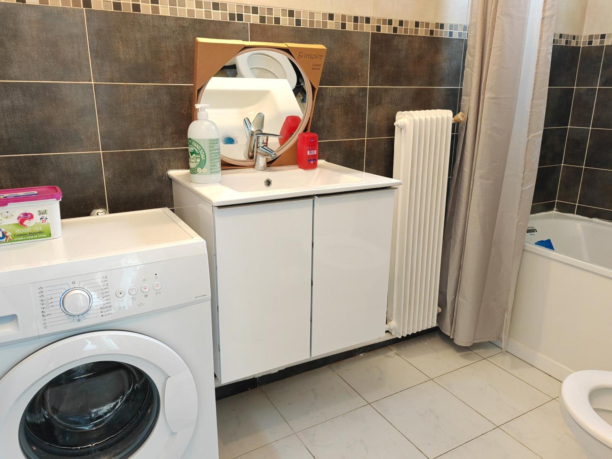 Appartement F1 Equipe Avec Ascenseur, Parking Et Pres Des Transports à Argenteuil Extérieur photo